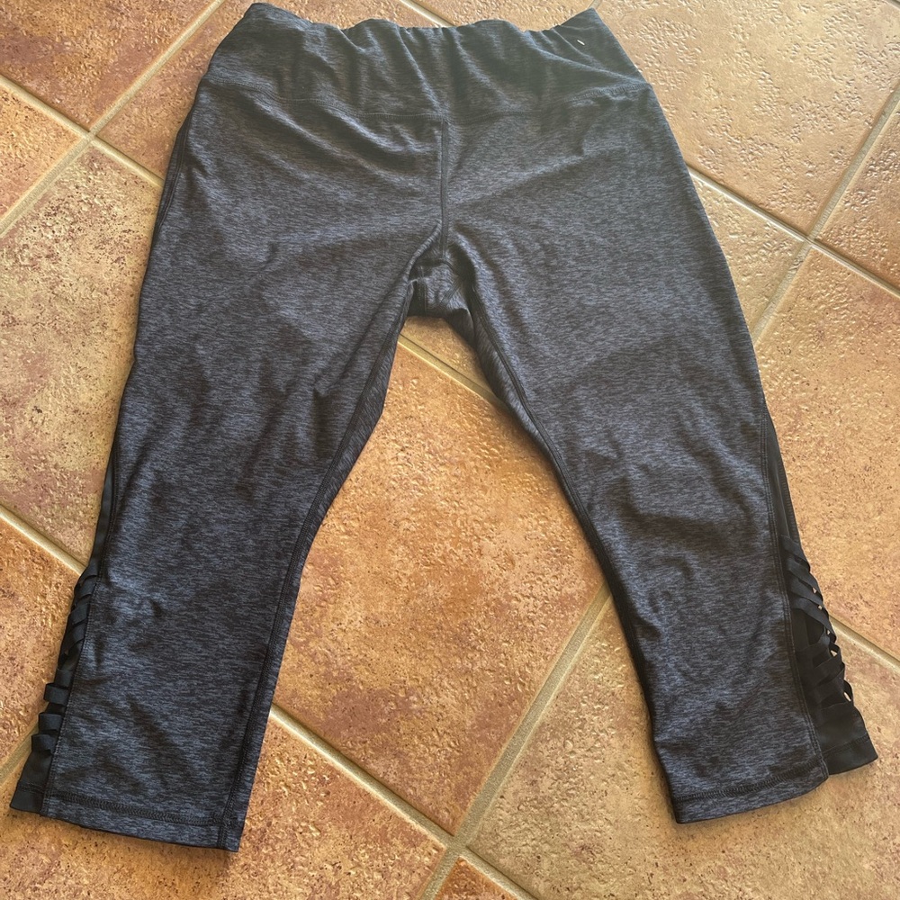 1x workout outfit in guc; mix of women’s brands